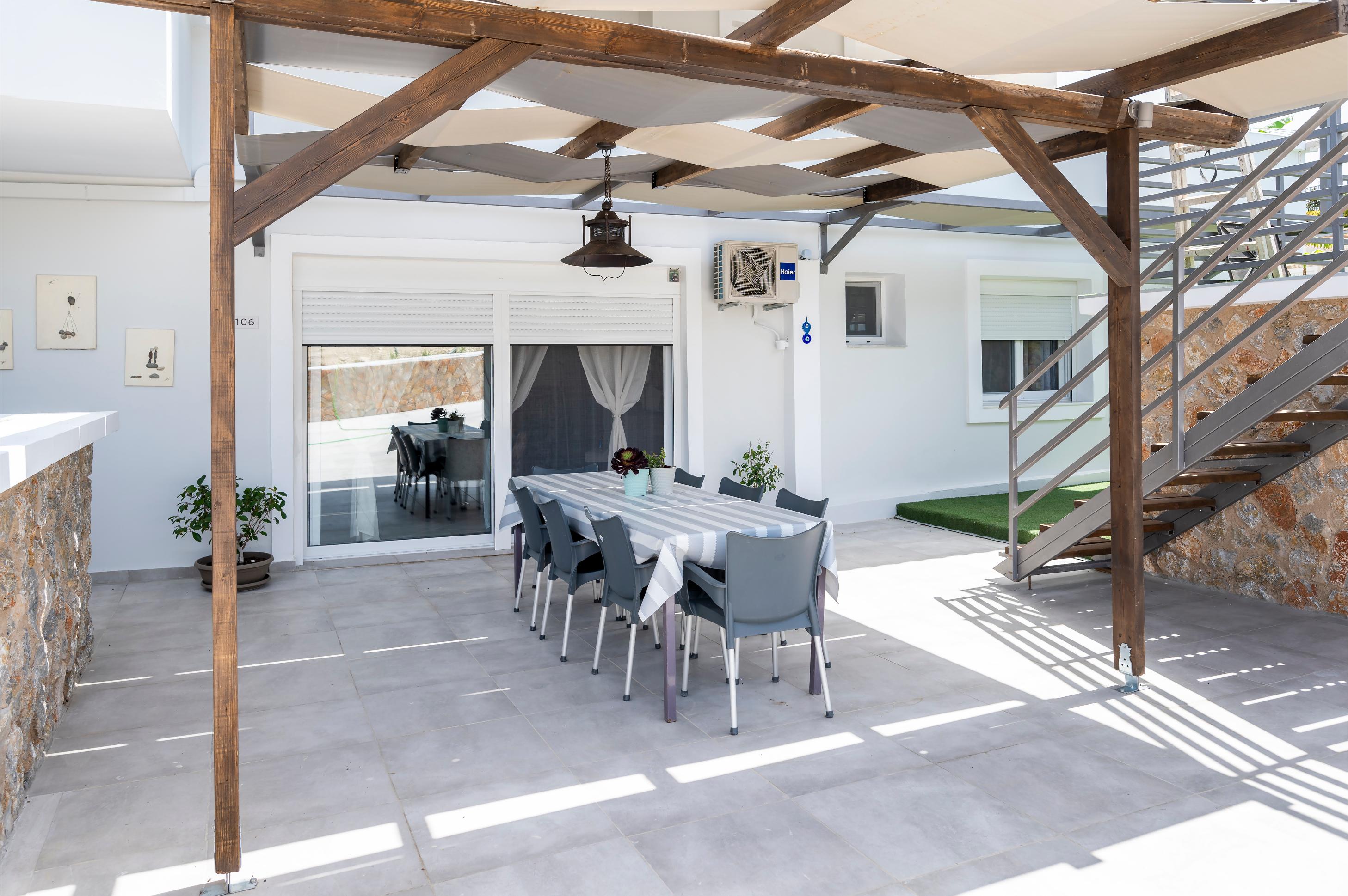 Soft Days, Starry Nights & a Private Pool (106)