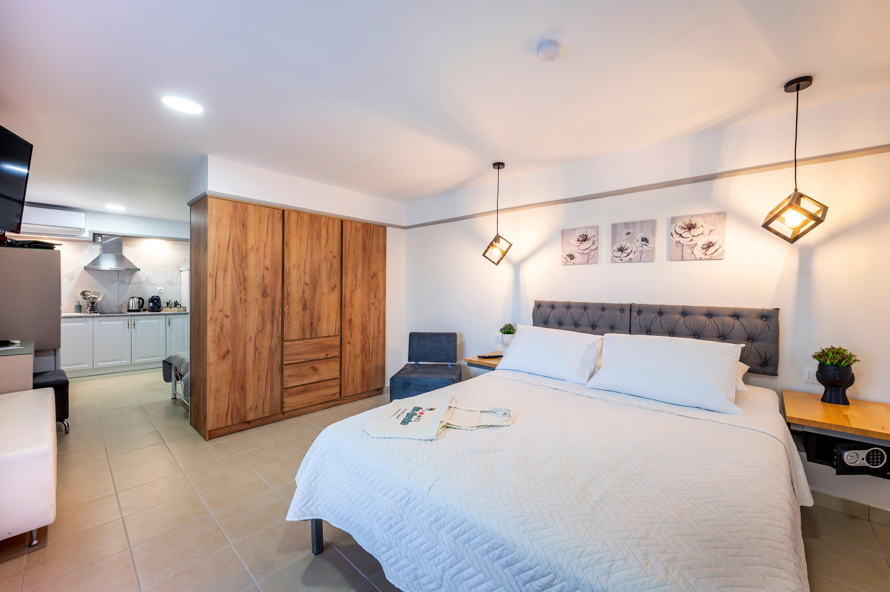 Relaxation Moments with Jacuzzi (107 )