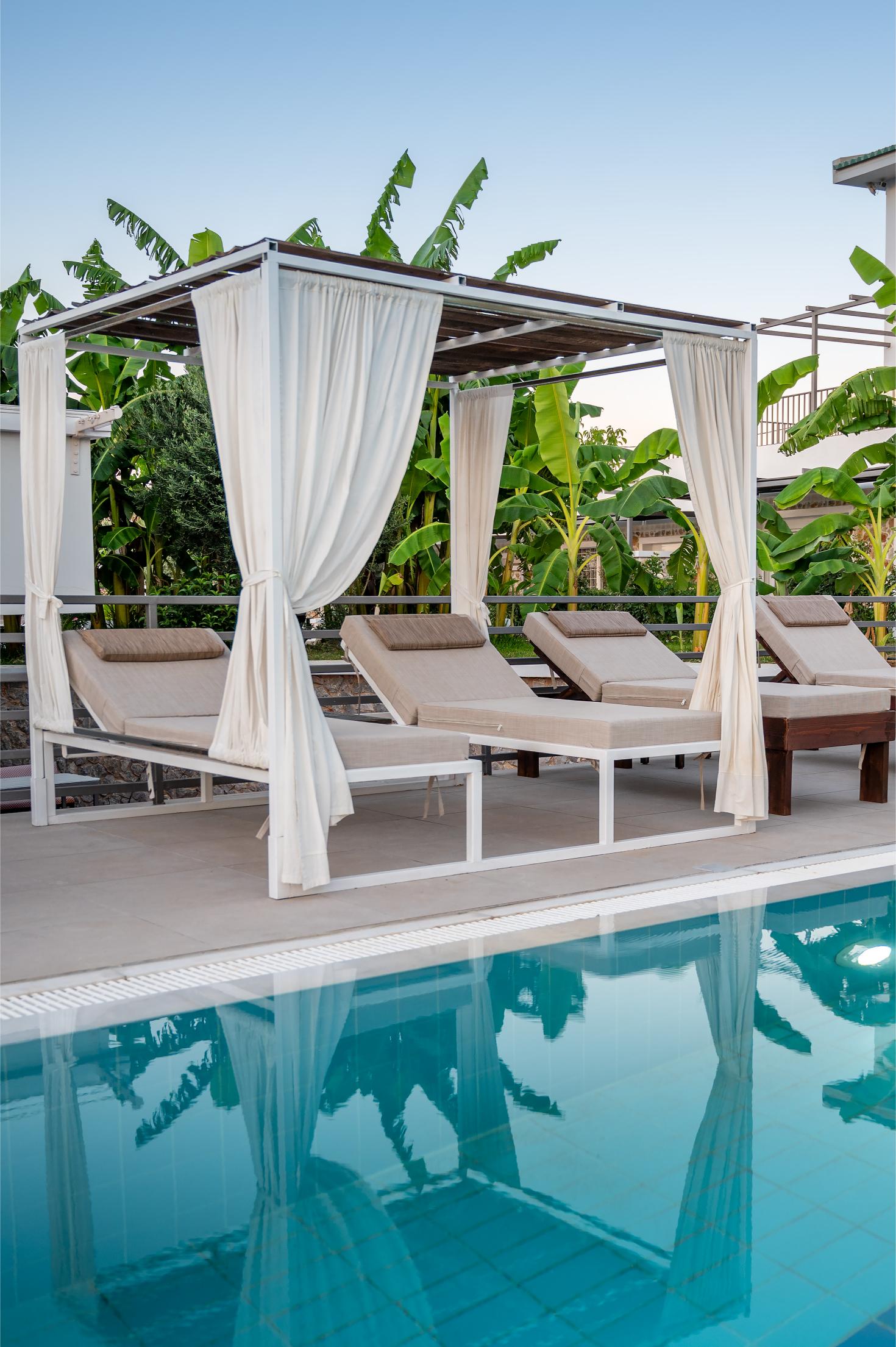 Soft Days, Starry Nights & a Private Pool (106)