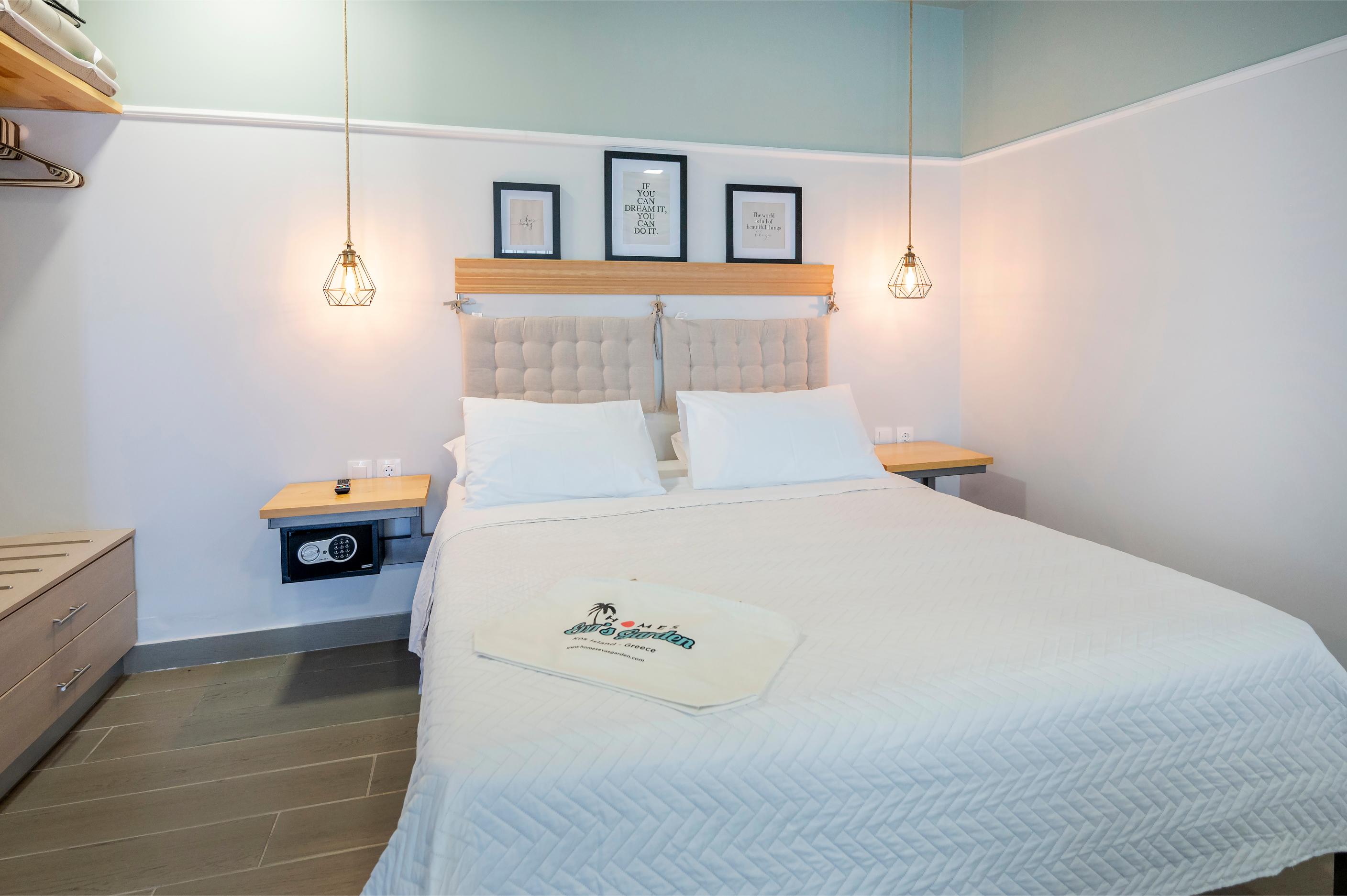 Clean Lines, Calm Vibes(102)